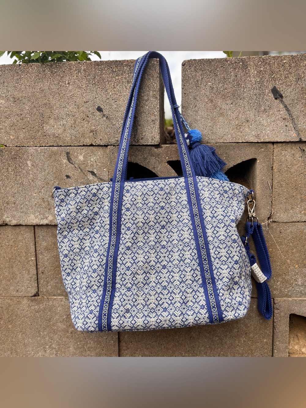NEW America And Beyond Blue Patterned Tribal Beaded Large Shoulder Bag Boho NWOT - Picture 8 of 12